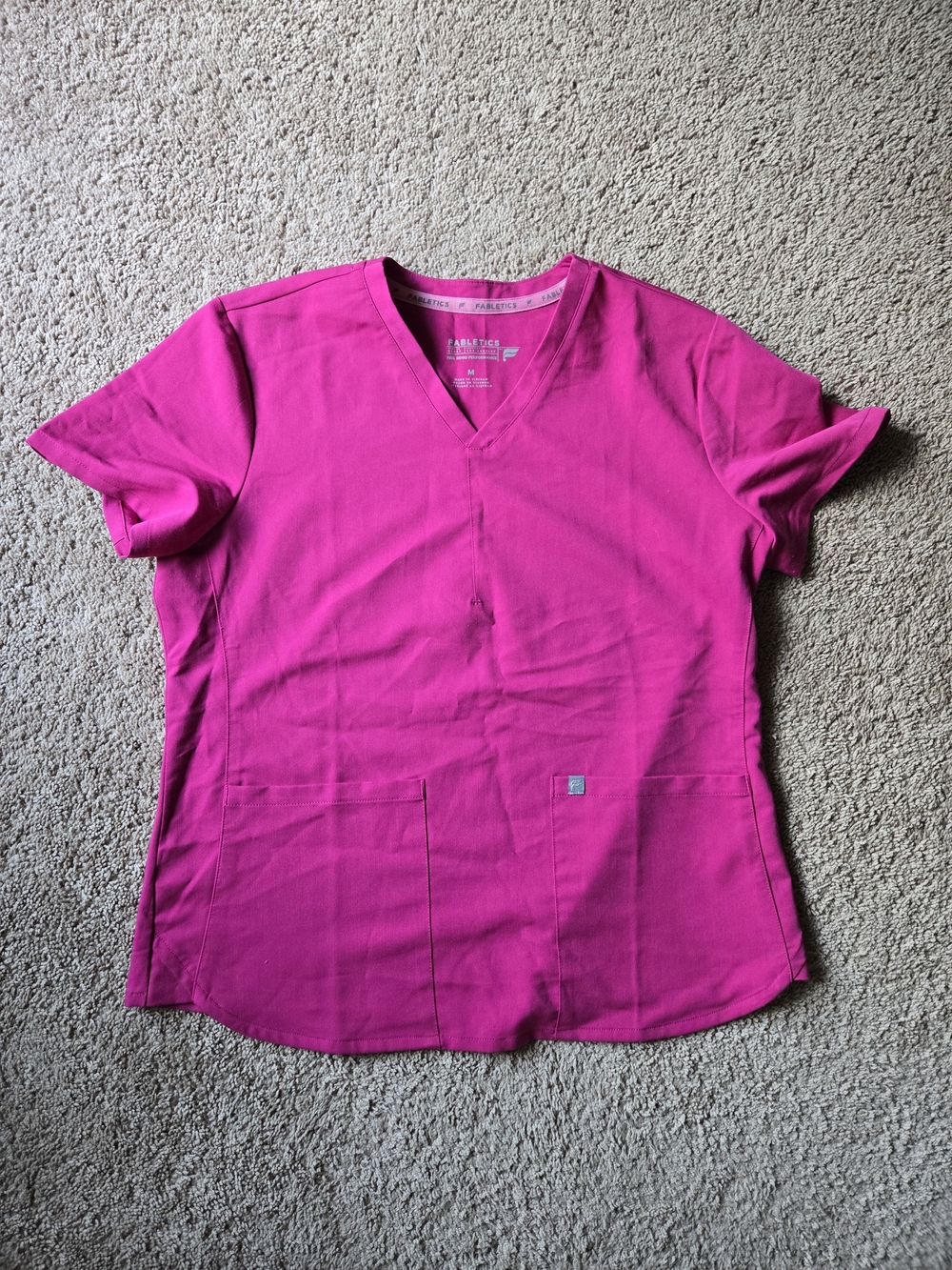Fabletics Method 2-Pocket Scrub Top - Hibiscus Pink M